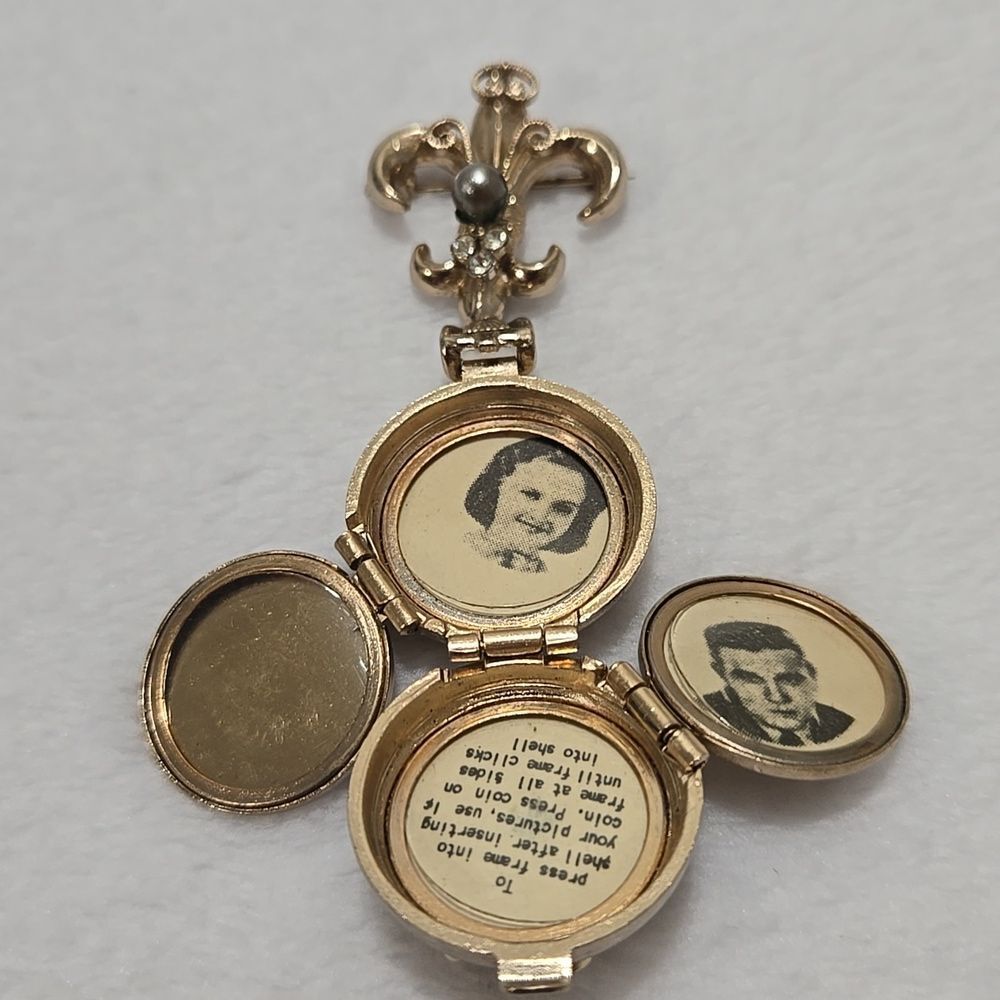 1940's Coro 4 Way Locket Brooch